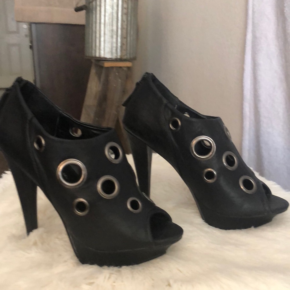 Black heels